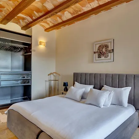 Villa Casa Caramba By Aldertons *